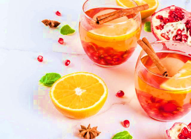 Cinnamon/Pomegranate/Orange detox water