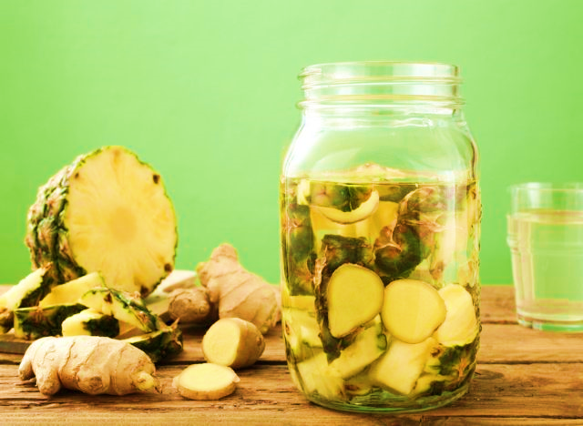 Ginger/Pineapple detox water